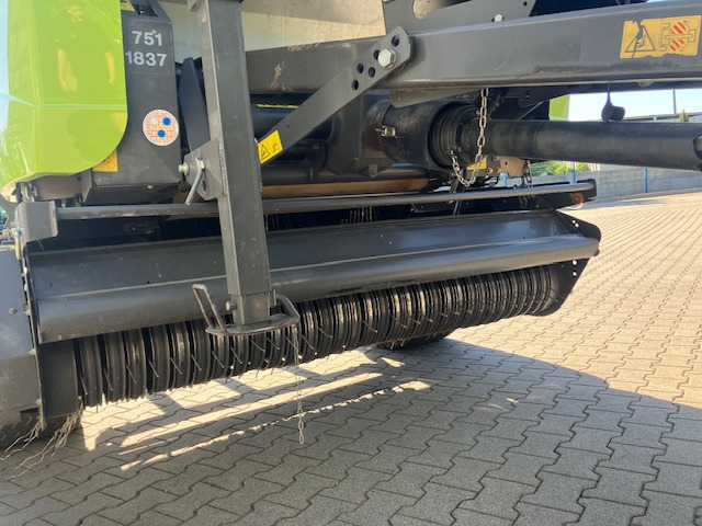 Claas Variant 365 - معدات تيبيس التبن: صورة 3 Claas Variant 365 - معدات تيبيس التبن: صورة 3