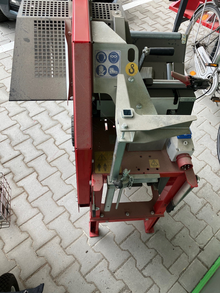 EiFo Wippkreissäge 700 E - الأدوات والمعدات: صورة 2 EiFo Wippkreissäge 700 E - الأدوات والمعدات: صورة 2
