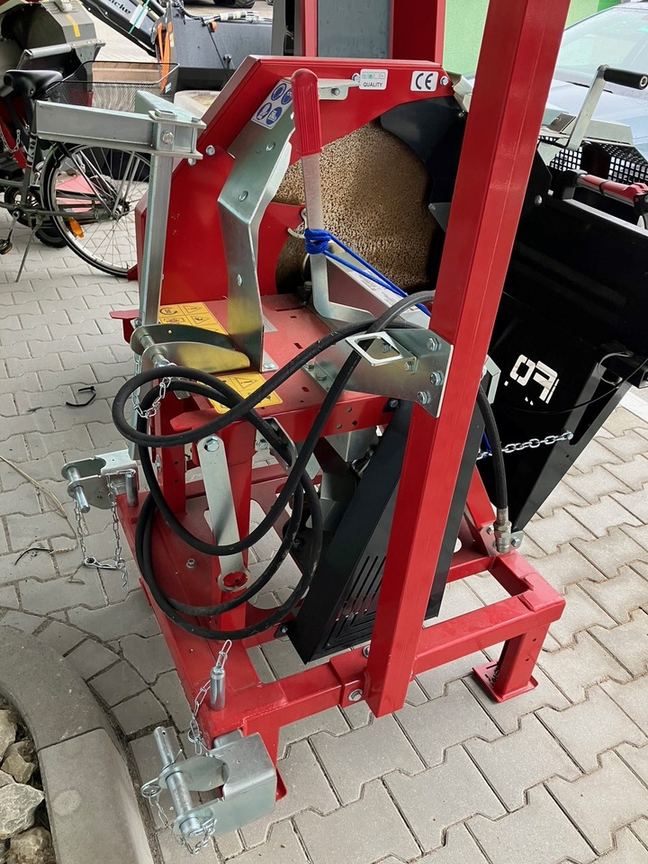 EiFo Wippkreissäge m. Förderb. 750e - الأدوات والمعدات: صورة 2 EiFo Wippkreissäge m. Förderb. 750e - الأدوات والمعدات: صورة 2