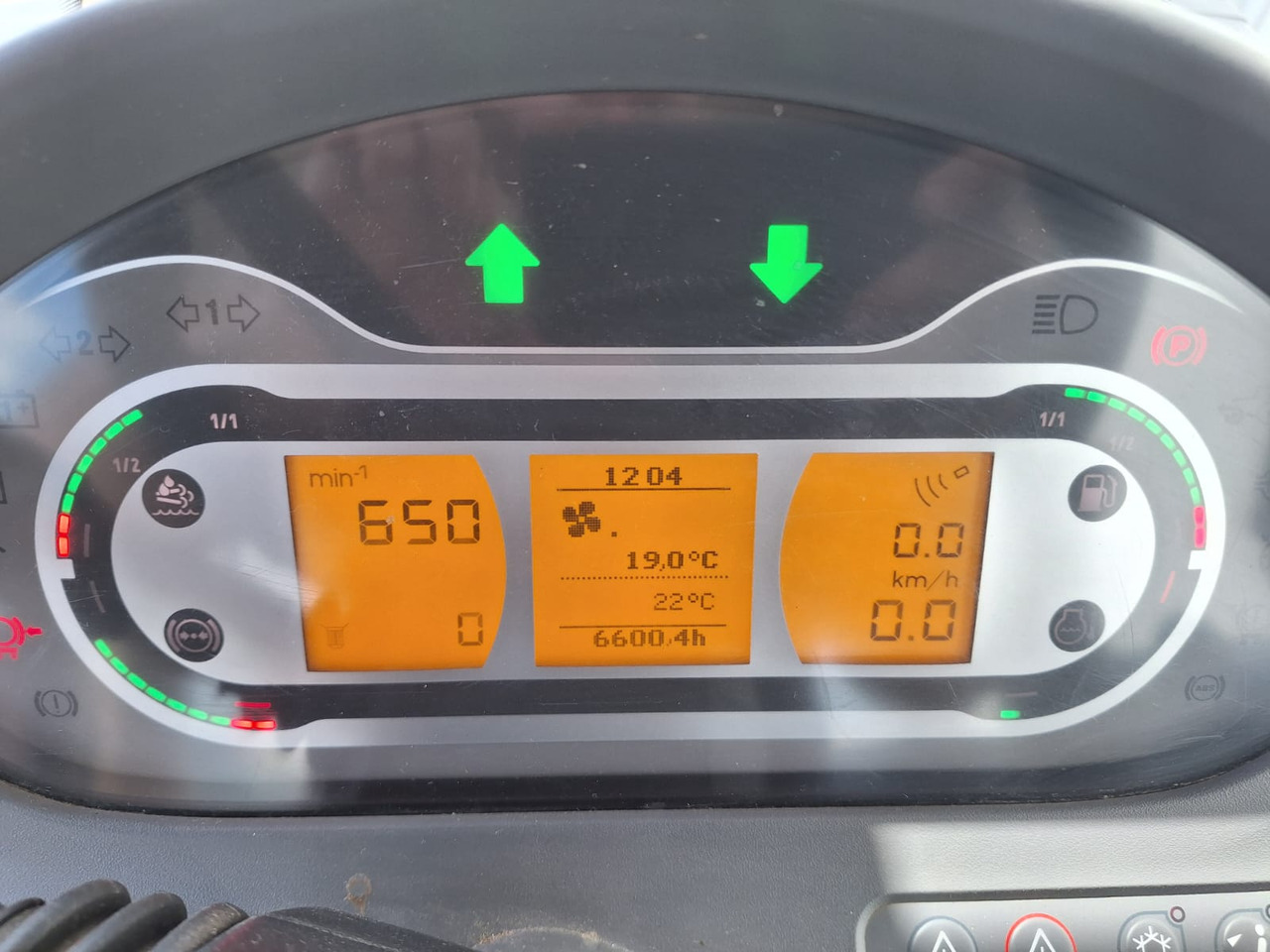 Fendt 1042 Vario S4 ProfiPlus - جرار: صورة 2 Fendt 1042 Vario S4 ProfiPlus - جرار: صورة 2