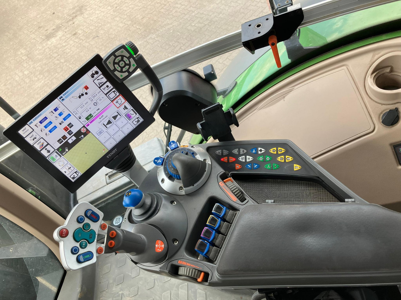 Fendt 1050 Vario Gen2 Profi Plus - جرار: صورة 2 Fendt 1050 Vario Gen2 Profi Plus - جرار: صورة 2