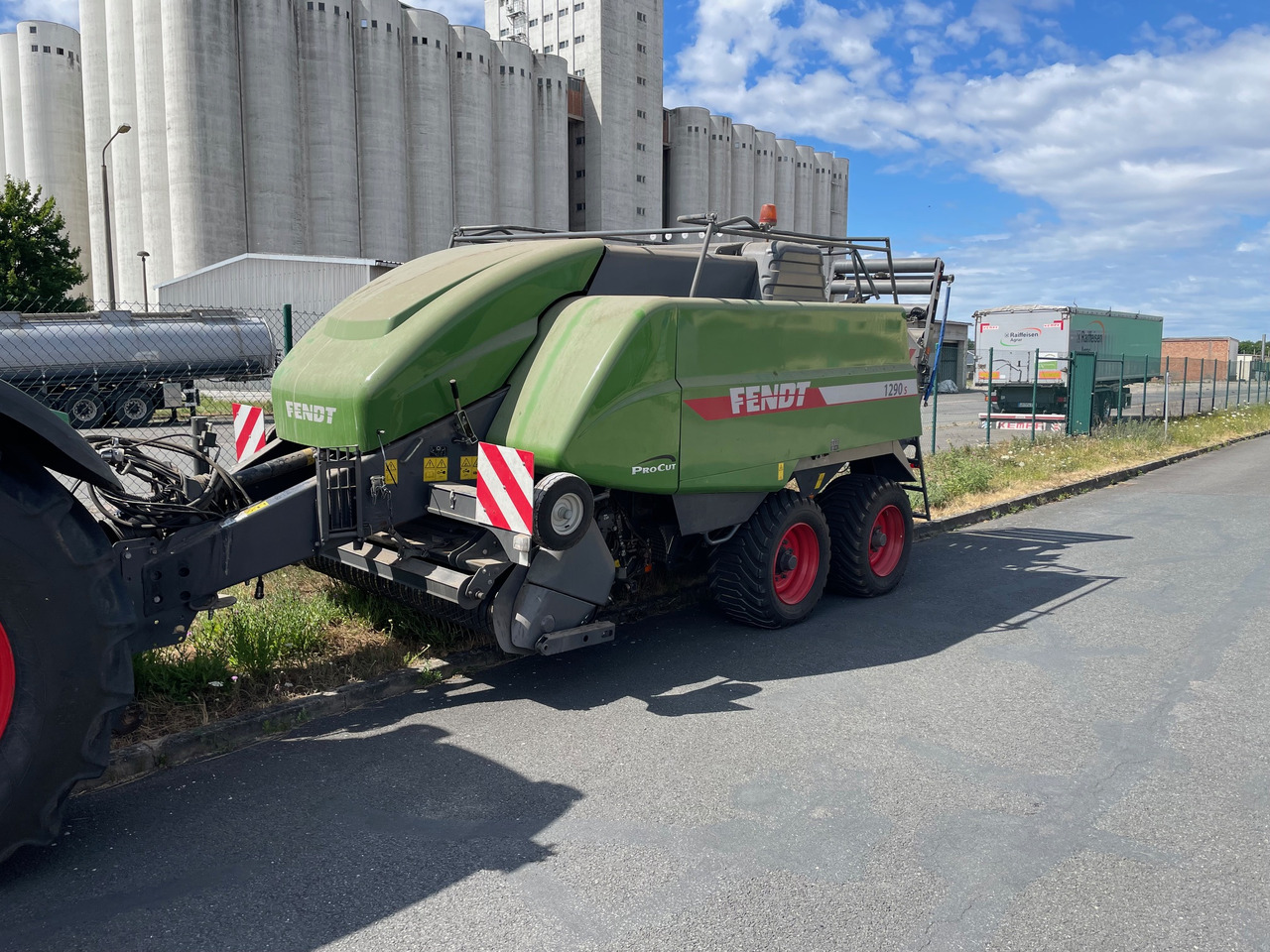 Fendt 1290 Quaderballenpresse - مكبس البالات المستطيله: صورة 1 Fendt 1290 Quaderballenpresse - مكبس البالات المستطيله: صورة 1