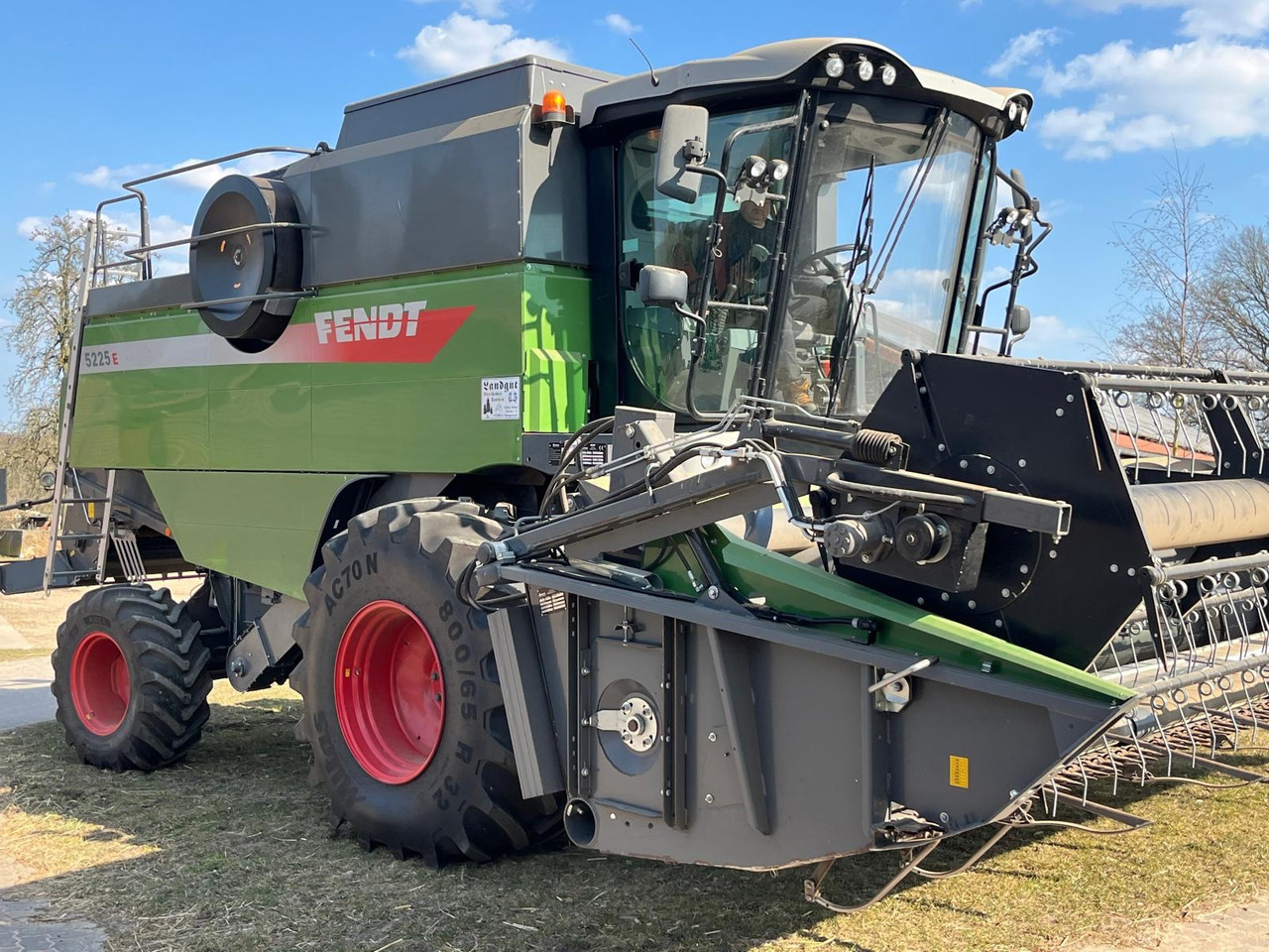 Fendt 5225 E 5,50m PowerFlow Schneiwerk - حصادة موحَّدة: صورة 4 Fendt 5225 E 5,50m PowerFlow Schneiwerk - حصادة موحَّدة: صورة 4