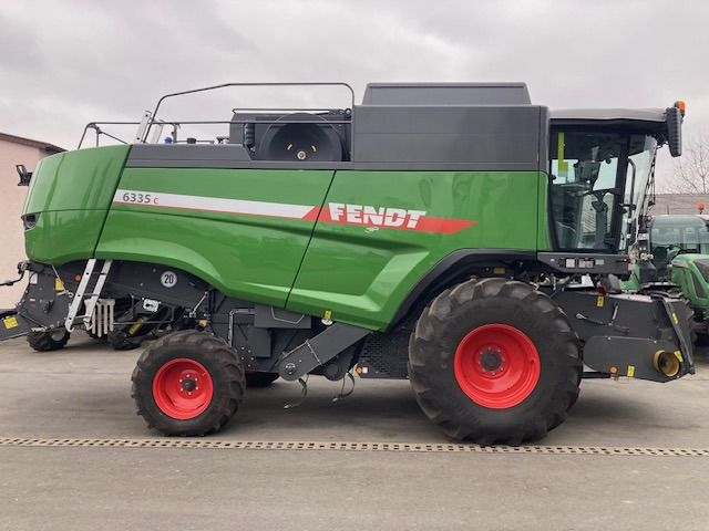 Fendt 6335C Stage 5 - حصادة موحَّدة: صورة 1 Fendt 6335C Stage 5 - حصادة موحَّدة: صورة 1