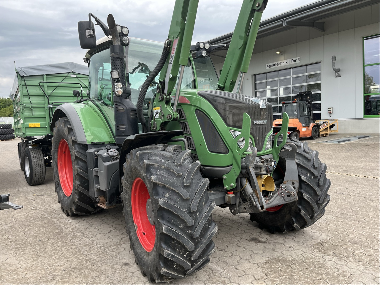 Fendt 716 Vario S4 - جرار: صورة 1 Fendt 716 Vario S4 - جرار: صورة 1