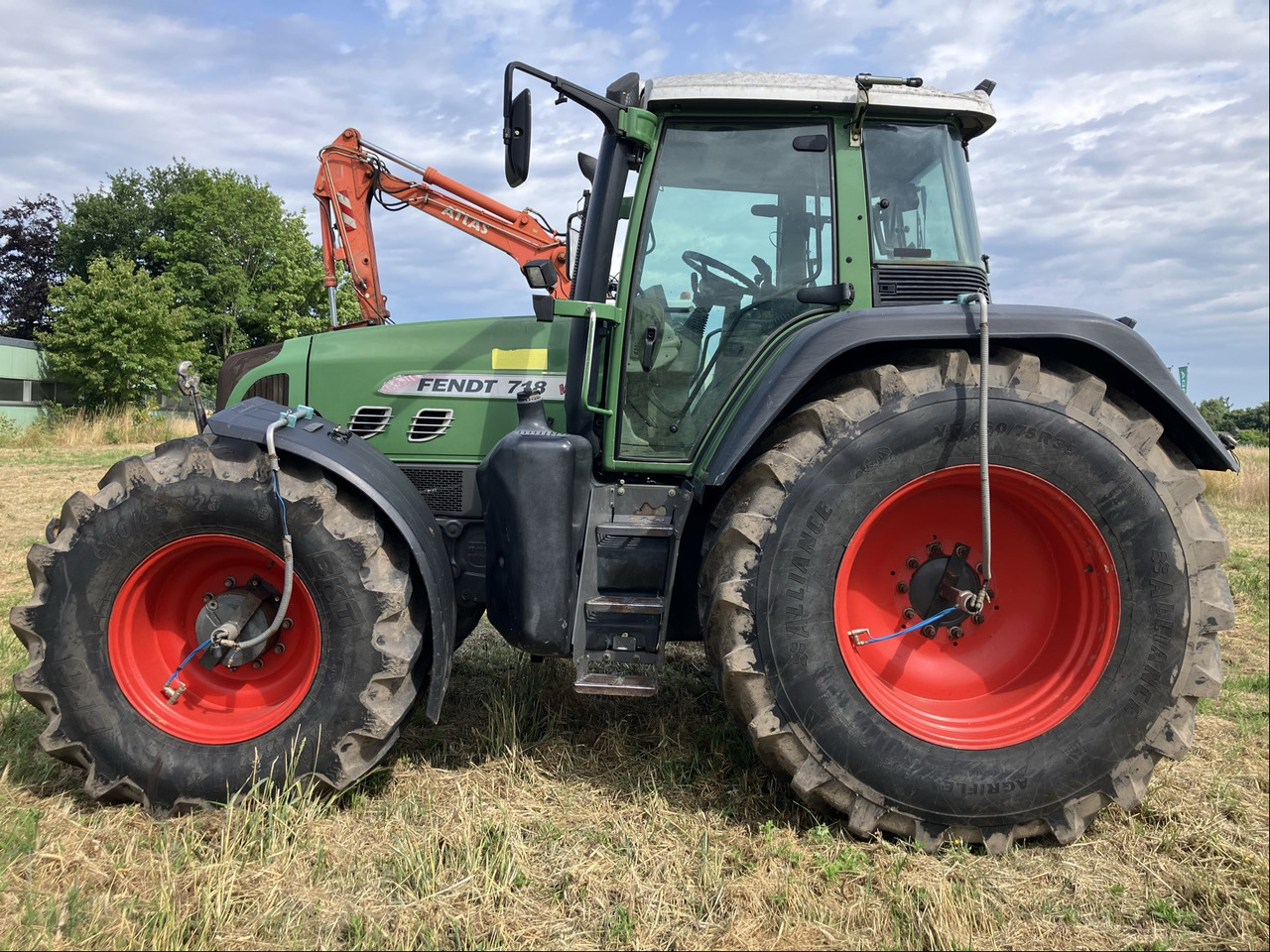Fendt 718 Com3 Vario TMS - جرار: صورة 5 Fendt 718 Com3 Vario TMS - جرار: صورة 5