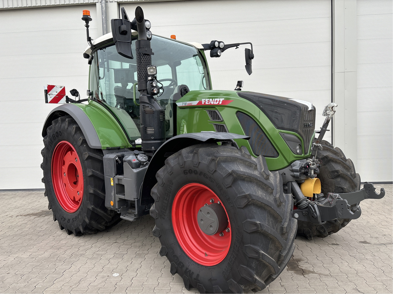 Fendt 718 Vario Gen6 PowerPlus - جرار: صورة 1 Fendt 718 Vario Gen6 PowerPlus - جرار: صورة 1