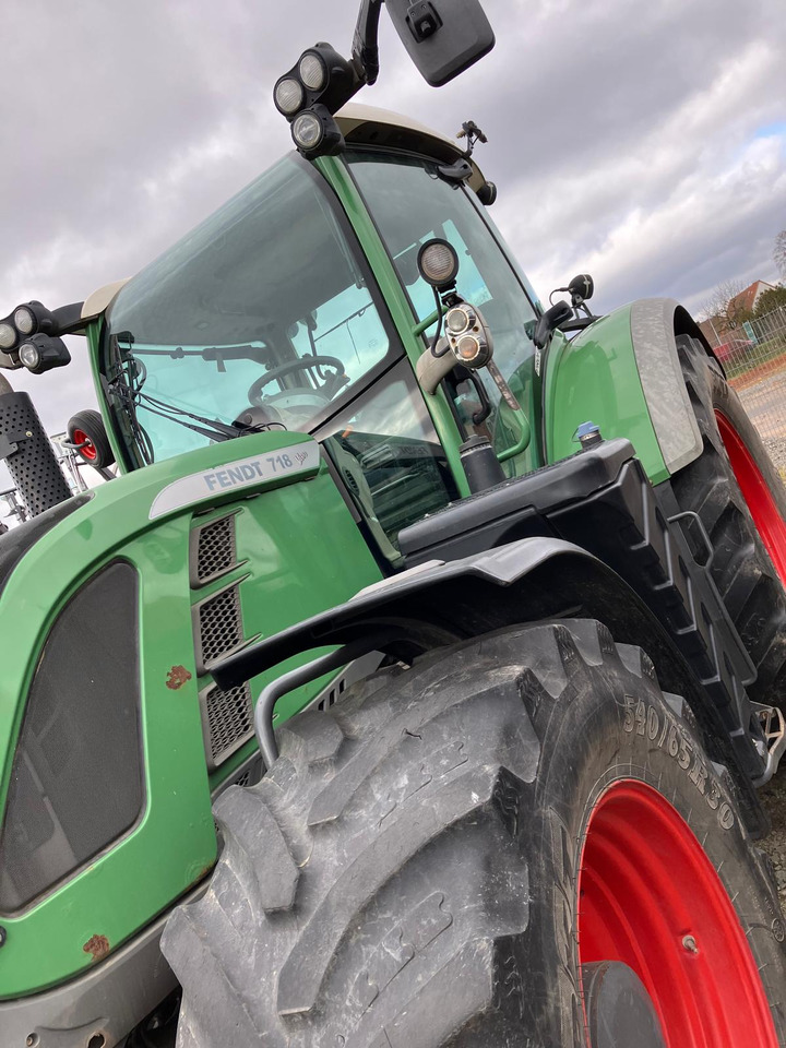 Fendt 718 Vario Profi - جرار: صورة 3 Fendt 718 Vario Profi - جرار: صورة 3