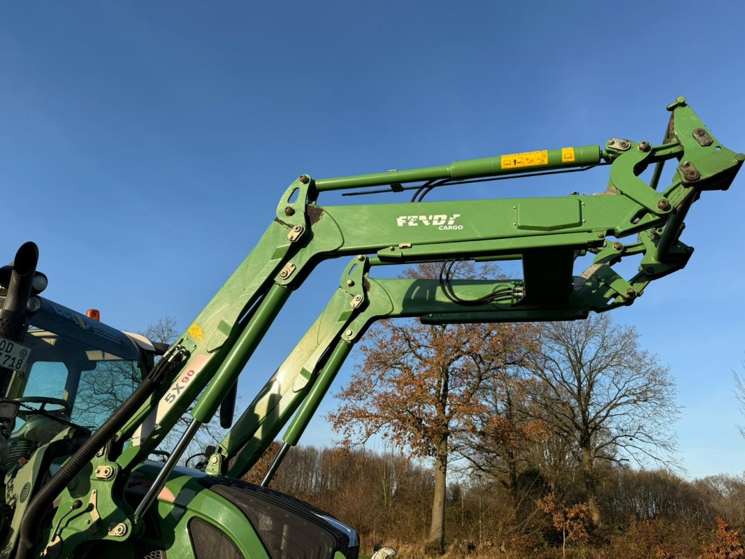 Fendt 718 Vario SCR - جرار: صورة 3 Fendt 718 Vario SCR - جرار: صورة 3