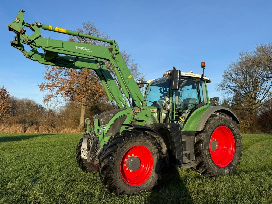 Fendt 718 Vario SCR - جرار: صورة 1 Fendt 718 Vario SCR - جرار: صورة 1