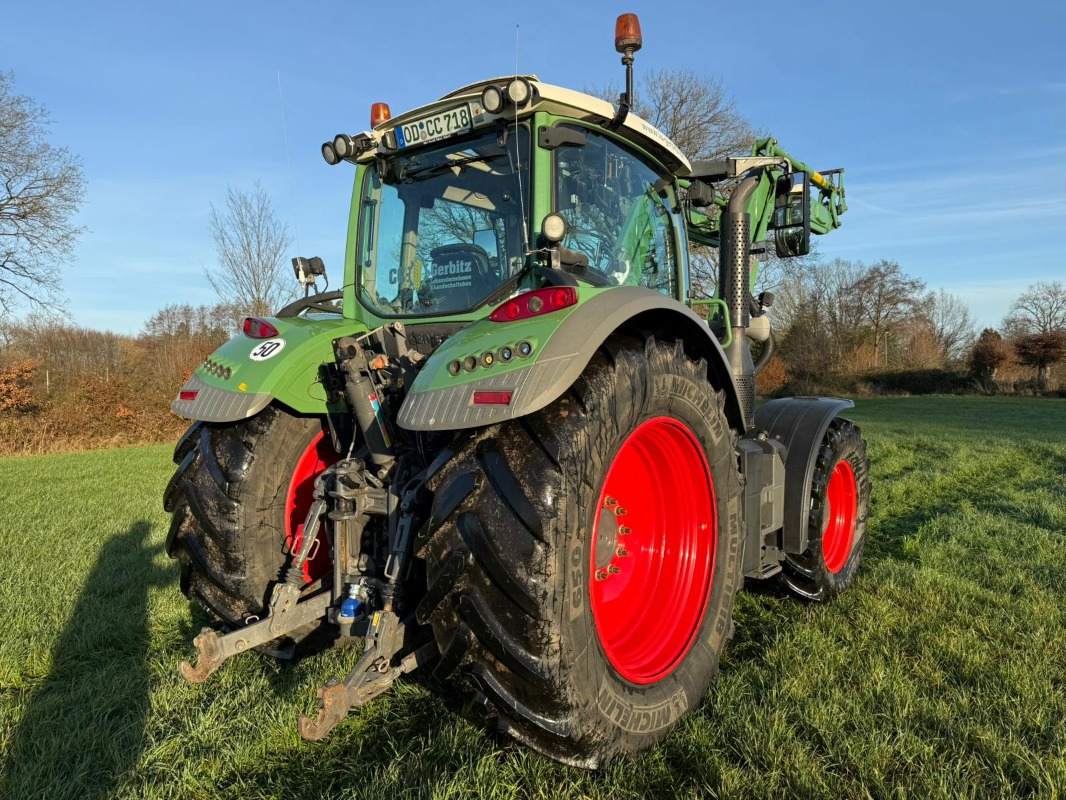 Fendt 718 Vario SCR - جرار: صورة 4 Fendt 718 Vario SCR - جرار: صورة 4