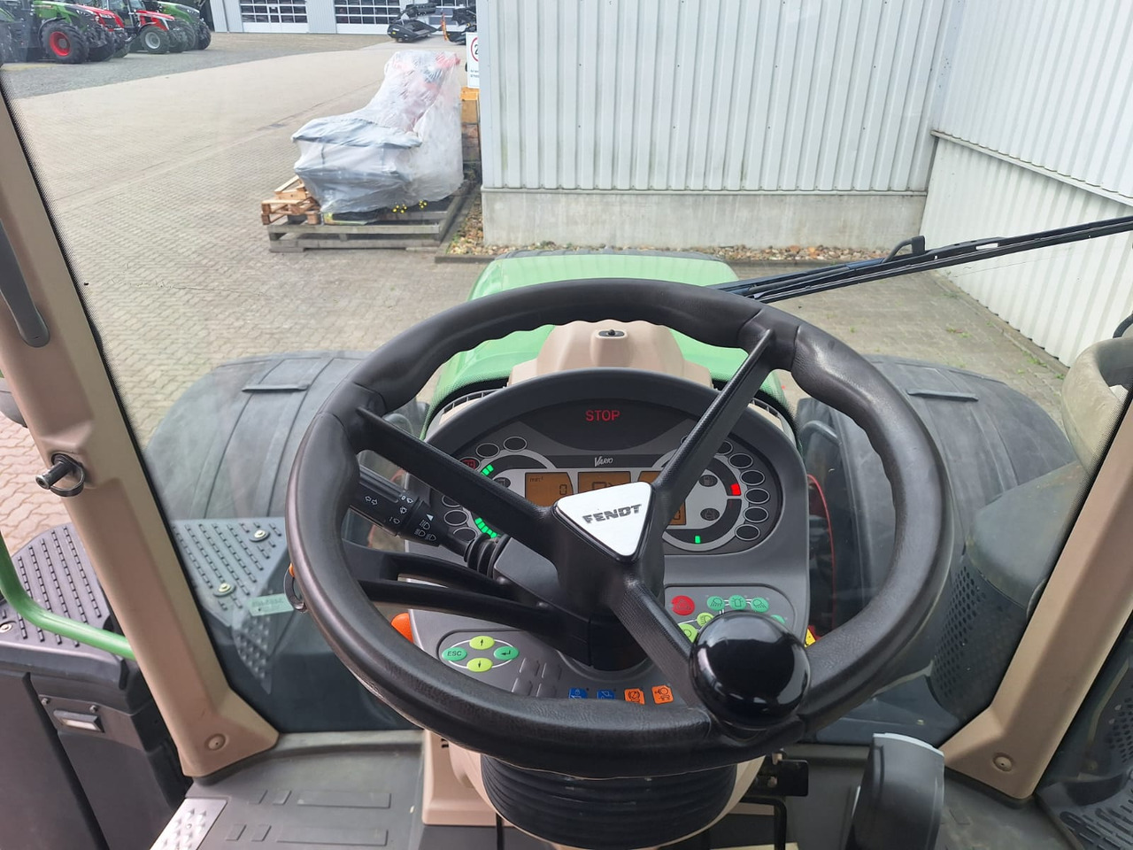 Fendt 720 Vario SCR Profi - جرار: صورة 3 Fendt 720 Vario SCR Profi - جرار: صورة 3