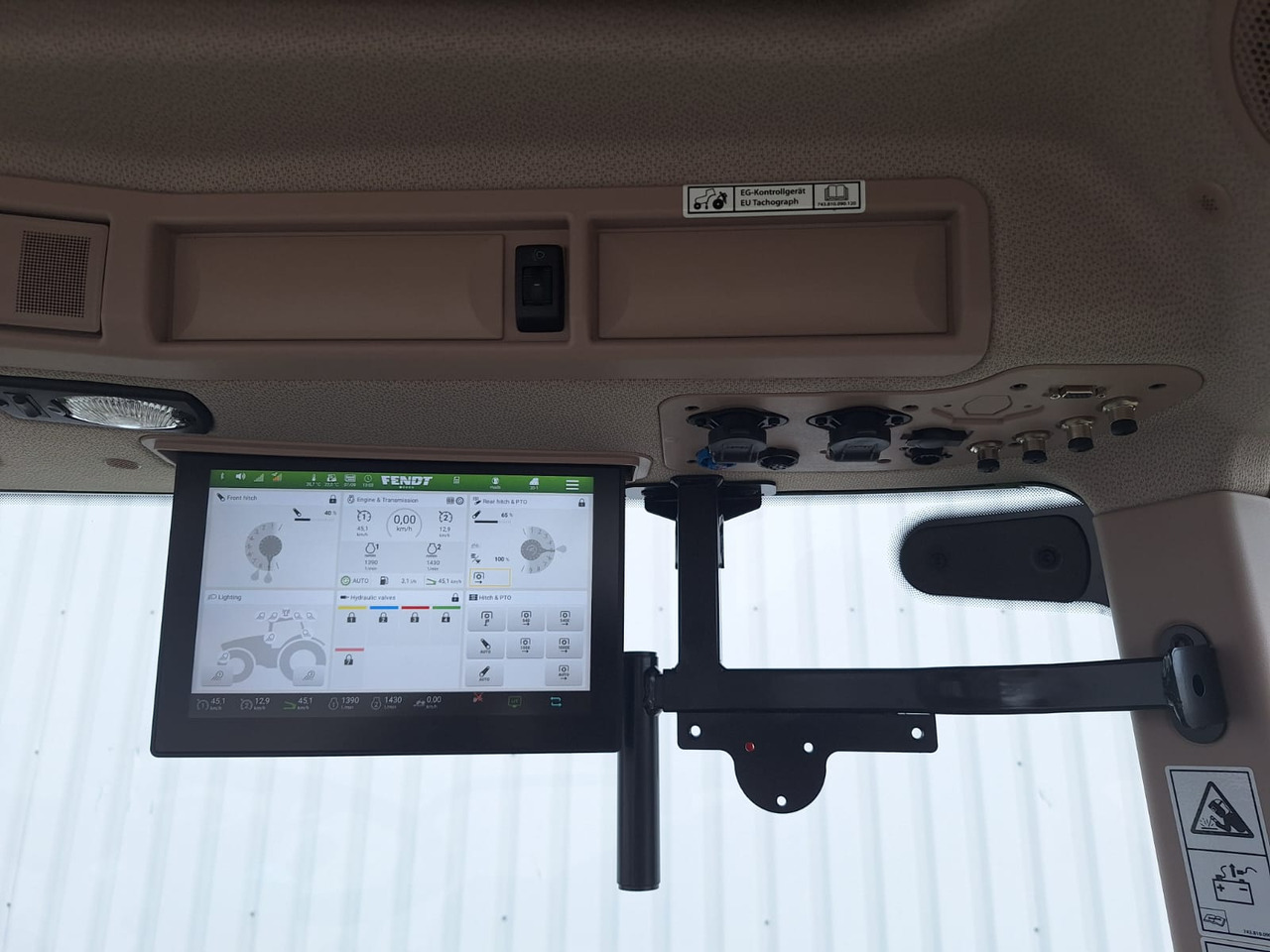 Fendt 724 Vario Gen6 Profi Setting2 - جرار: صورة 4 Fendt 724 Vario Gen6 Profi Setting2 - جرار: صورة 4