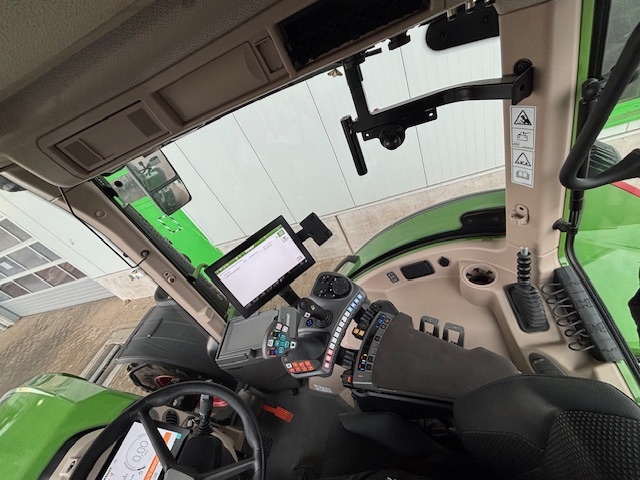 Fendt 724 Vario Gen7 Power Setting2 - جرار: صورة 3 Fendt 724 Vario Gen7 Power Setting2 - جرار: صورة 3