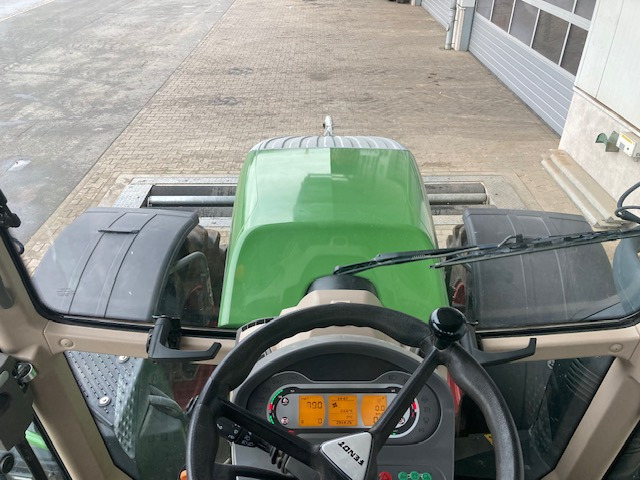 Fendt 724 Vario S4 Profi Plus - جرار: صورة 3 Fendt 724 Vario S4 Profi Plus - جرار: صورة 3