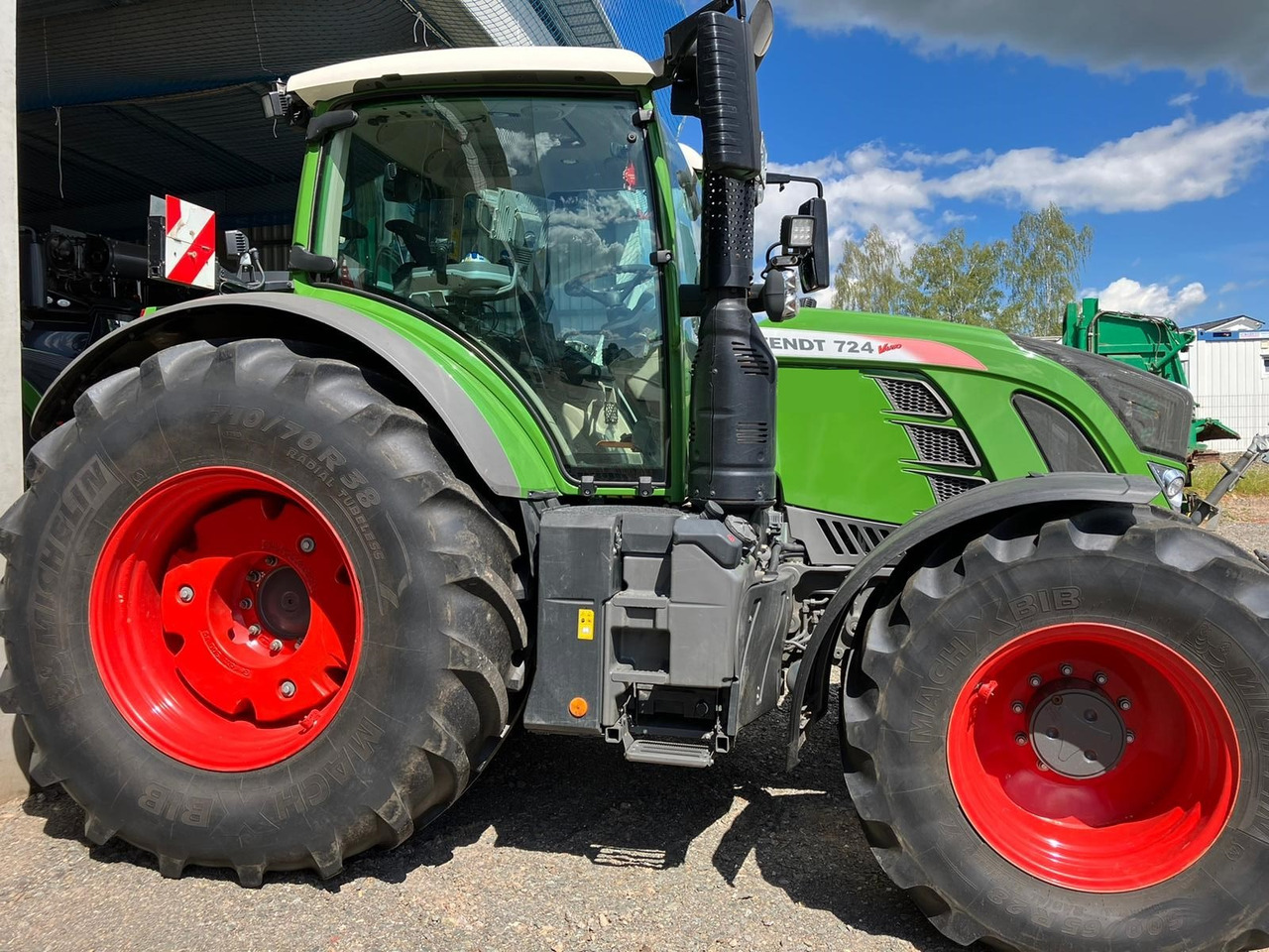 Fendt 724 Vario S4 ProfiPlus - جرار: صورة 1 Fendt 724 Vario S4 ProfiPlus - جرار: صورة 1