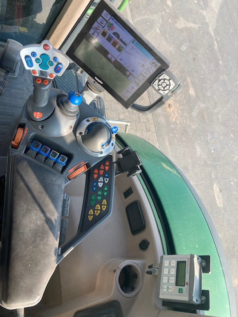 Fendt 724 Vario S4 Profi - جرار: صورة 4 Fendt 724 Vario S4 Profi - جرار: صورة 4