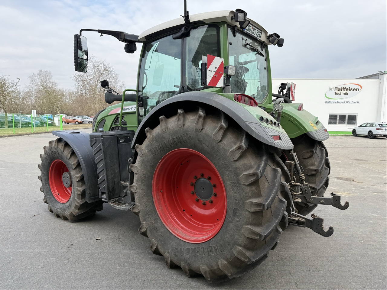 Fendt 724 Vario S4 - جرار: صورة 4 Fendt 724 Vario S4 - جرار: صورة 4