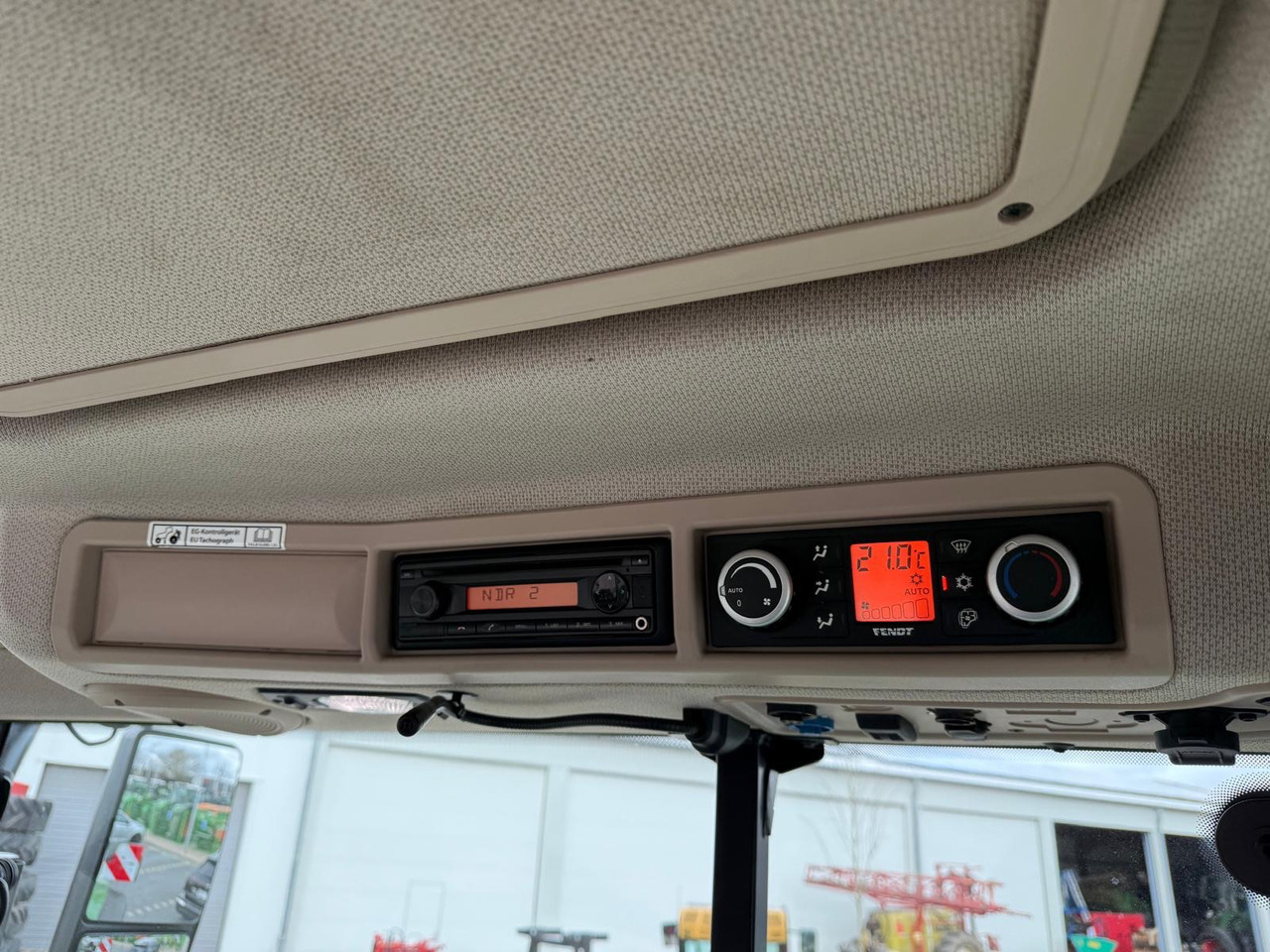 Fendt 724 Vario S4 - جرار: صورة 3 Fendt 724 Vario S4 - جرار: صورة 3