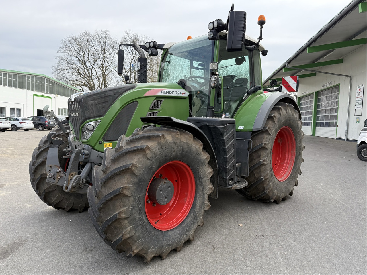Fendt 724 Vario S4 - جرار: صورة 1 Fendt 724 Vario S4 - جرار: صورة 1