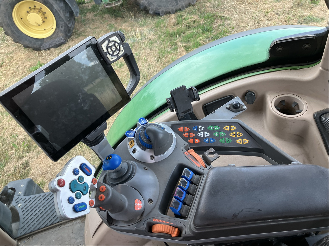 Fendt 724 Vario S4 - جرار: صورة 3 Fendt 724 Vario S4 - جرار: صورة 3