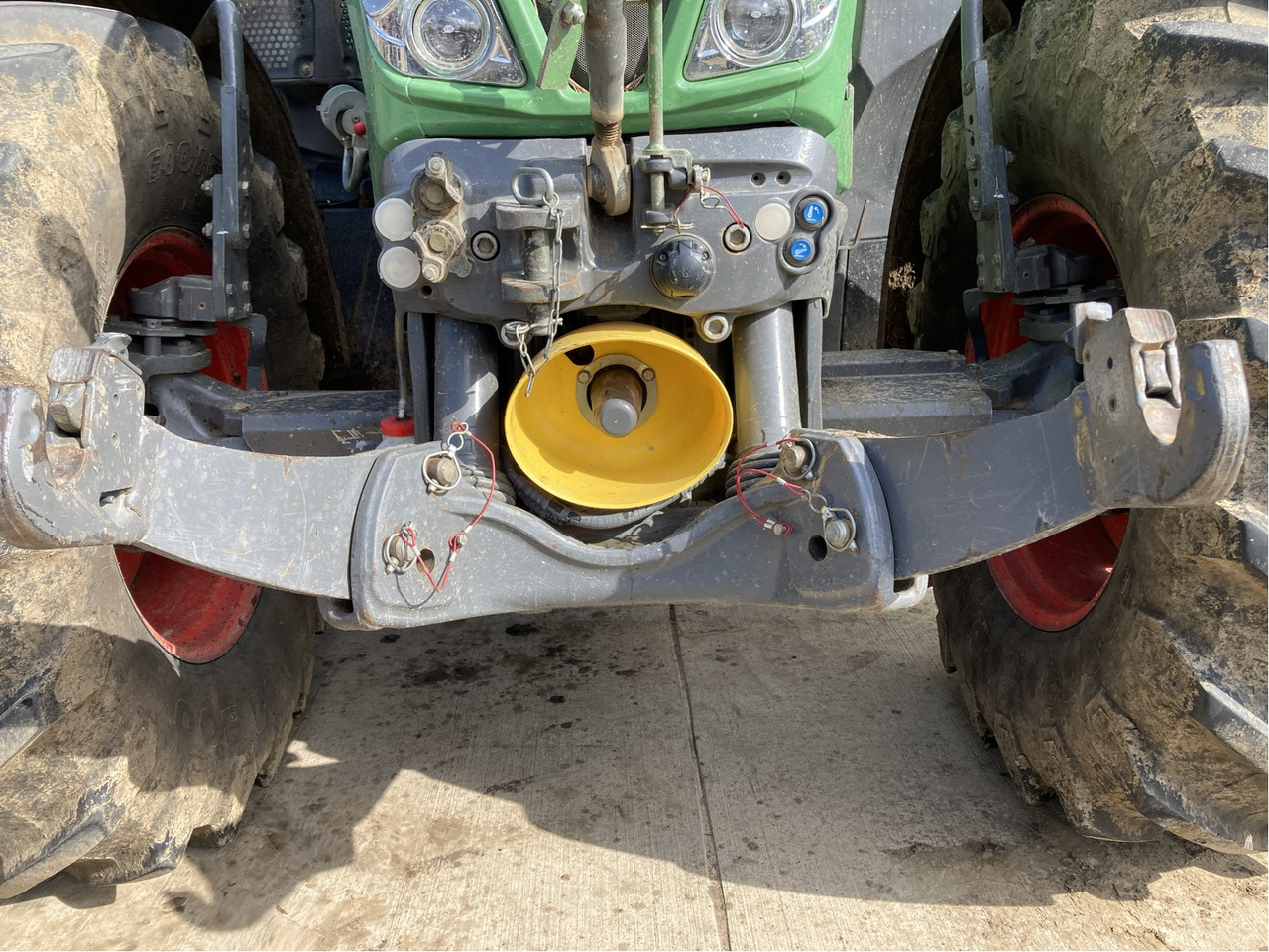 Fendt 724 Vario SCR - جرار: صورة 3 Fendt 724 Vario SCR - جرار: صورة 3