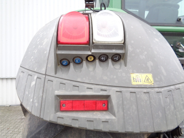 جرار Fendt 824 Vario S4 ProfiPlus: صورة 8