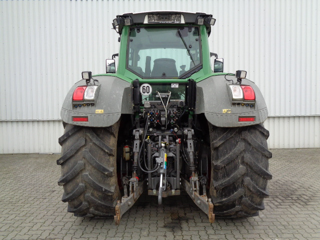 جرار Fendt 824 Vario S4 ProfiPlus: صورة 16