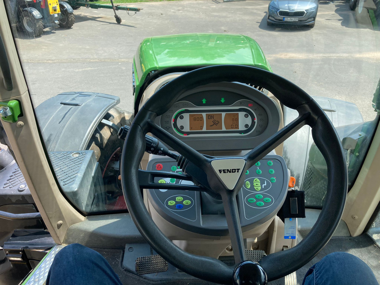 Fendt 826 Vario S4 Profi - جرار: صورة 2 Fendt 826 Vario S4 Profi - جرار: صورة 2