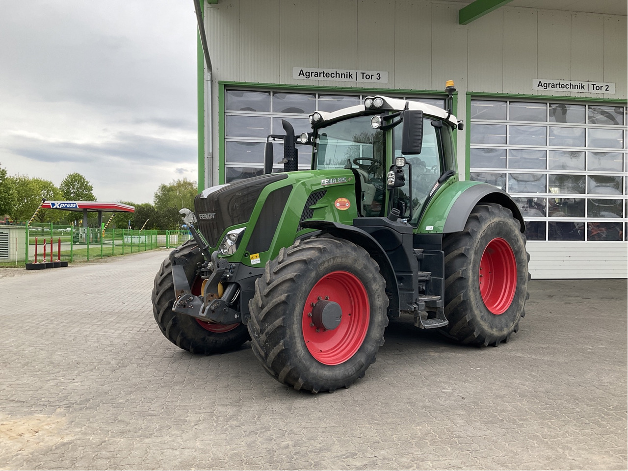 Fendt 826 Vario S4 - جرار: صورة 1 Fendt 826 Vario S4 - جرار: صورة 1