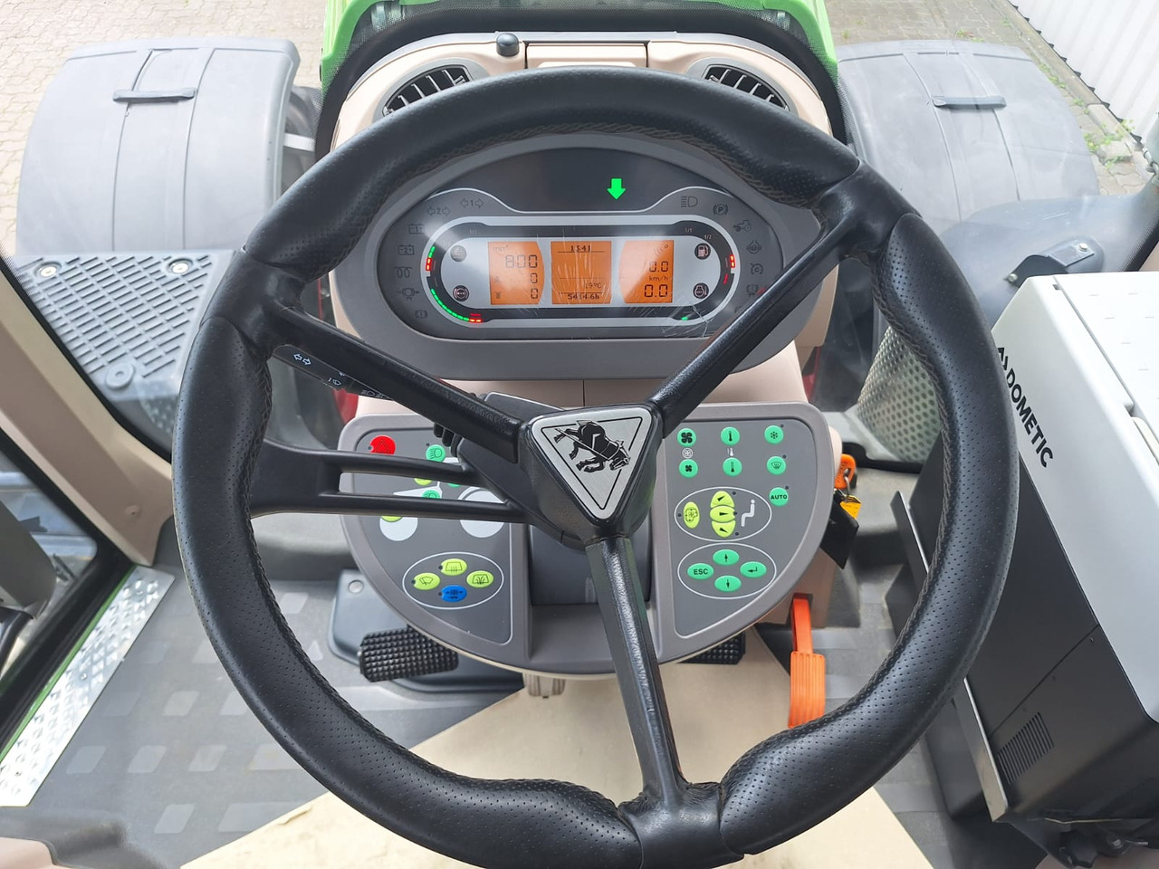 Fendt 828 Vario S4 ProfiPlus - جرار: صورة 3 Fendt 828 Vario S4 ProfiPlus - جرار: صورة 3