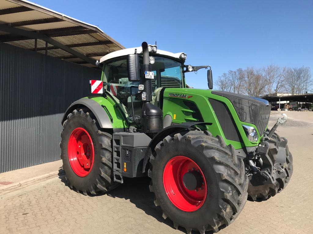 Fendt 828 Vario S4 Profi - جرار: صورة 3 Fendt 828 Vario S4 Profi - جرار: صورة 3