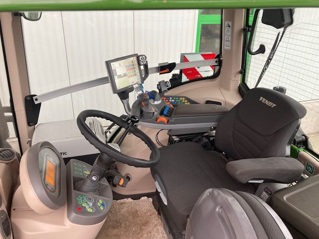 Fendt 828 Vario S4 Profi - جرار: صورة 4 Fendt 828 Vario S4 Profi - جرار: صورة 4