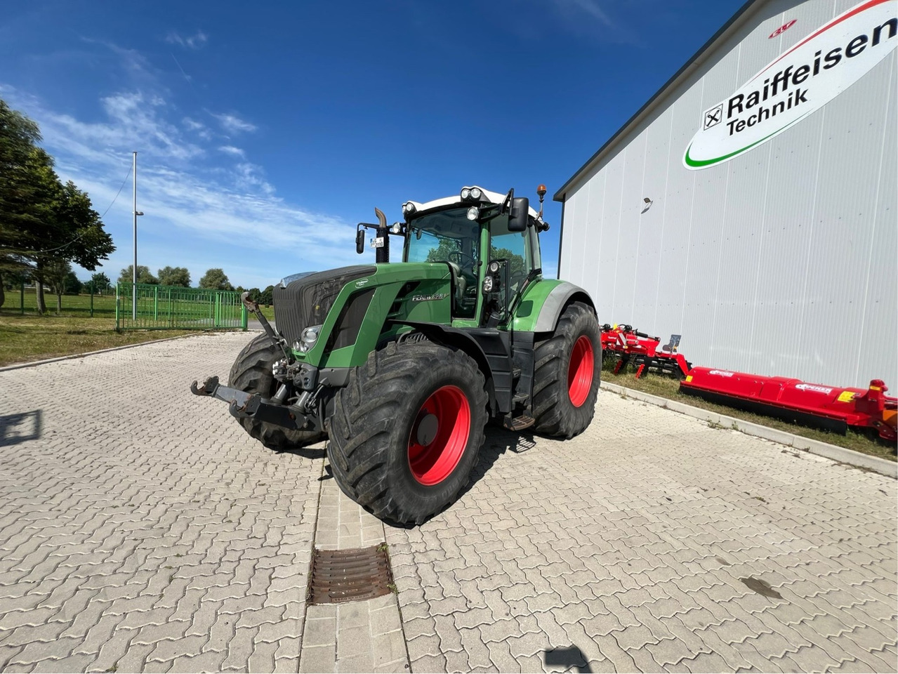 Fendt 828 Vario - جرار: صورة 1 Fendt 828 Vario - جرار: صورة 1