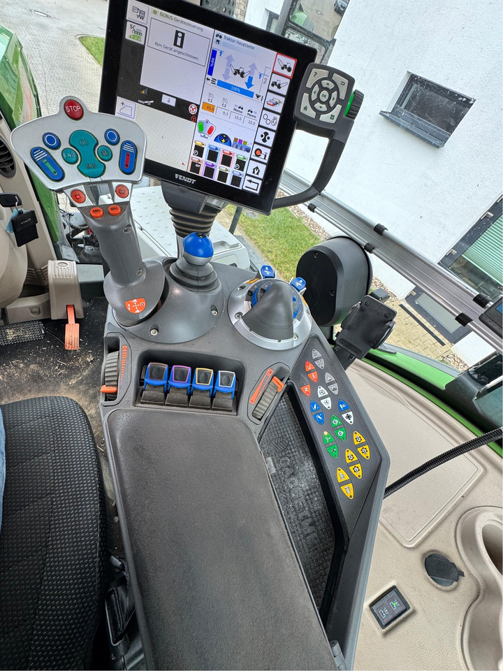 Fendt 933 Vario Gen6 Profi Plus - جرار: صورة 2 Fendt 933 Vario Gen6 Profi Plus - جرار: صورة 2