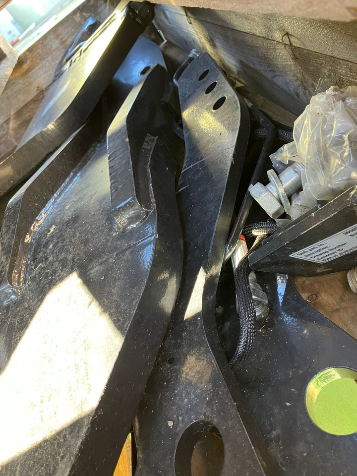 Fendt Frontlader - Anbauteile - رافعة أمامية للجرار: صورة 2 Fendt Frontlader - Anbauteile - رافعة أمامية للجرار: صورة 2