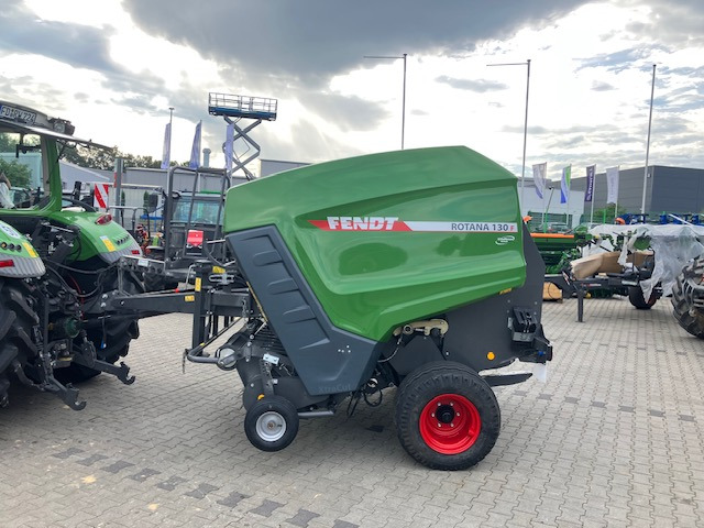 Fendt Rotana 130 F Xtra - معدات تيبيس التبن: صورة 1 Fendt Rotana 130 F Xtra - معدات تيبيس التبن: صورة 1