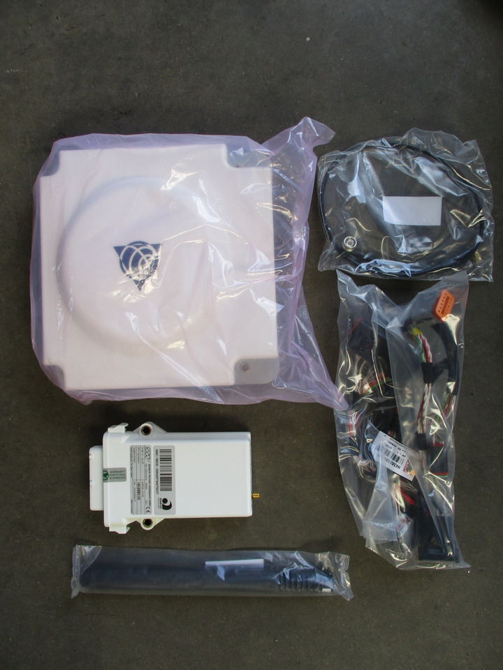 Fendt VarioGuide RTK - جرار: صورة 1 Fendt VarioGuide RTK - جرار: صورة 1