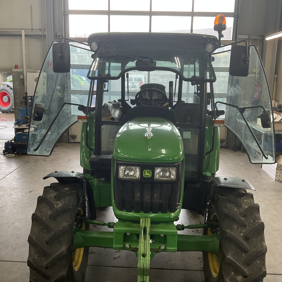 John Deere 5055 E - جرار: صورة 5 John Deere 5055 E - جرار: صورة 5