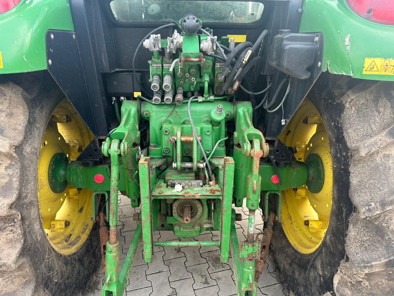 John Deere 5100 R - جرار: صورة 4 John Deere 5100 R - جرار: صورة 4