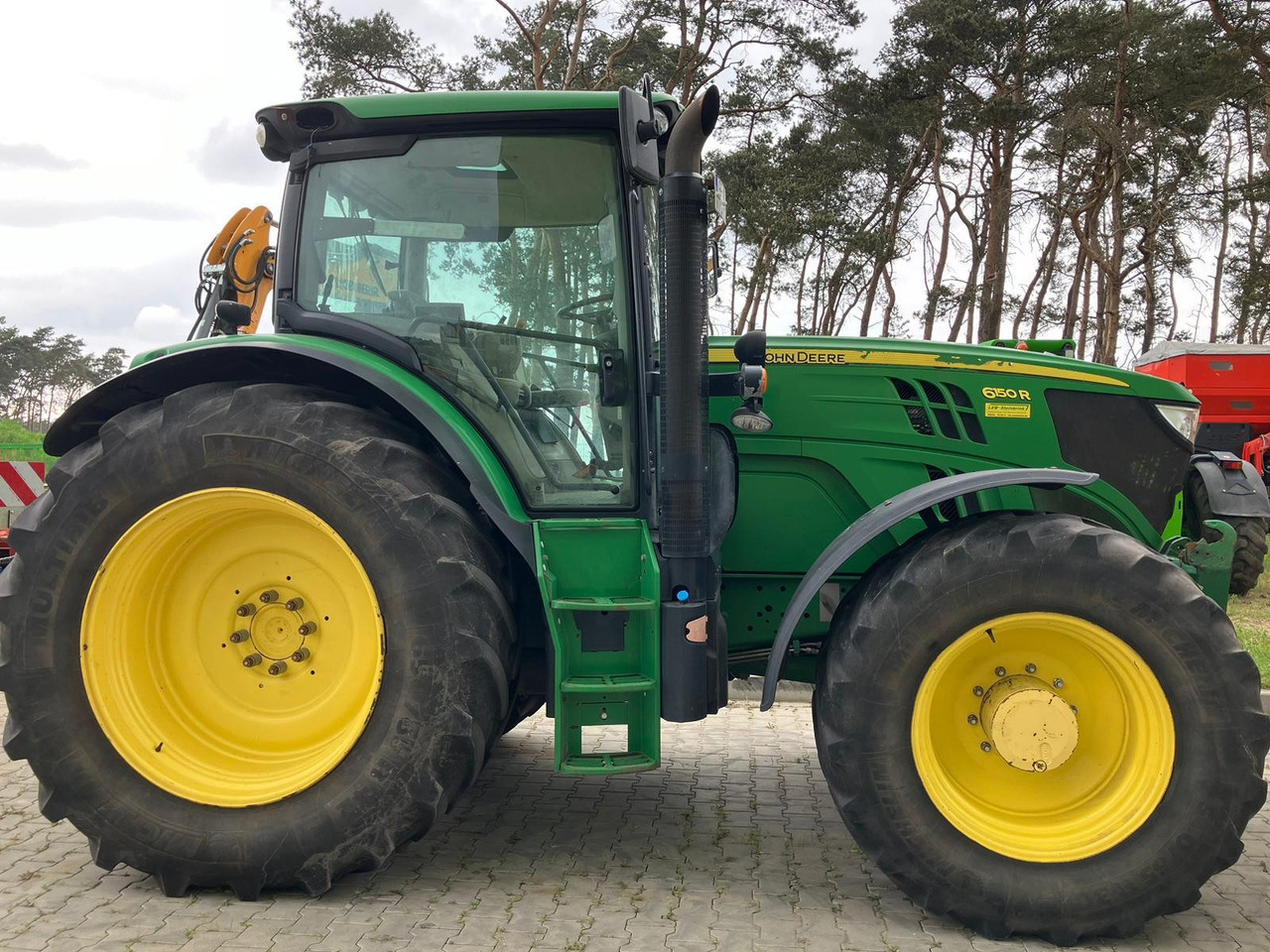 John Deere 6150R - جرار: صورة 1 John Deere 6150R - جرار: صورة 1