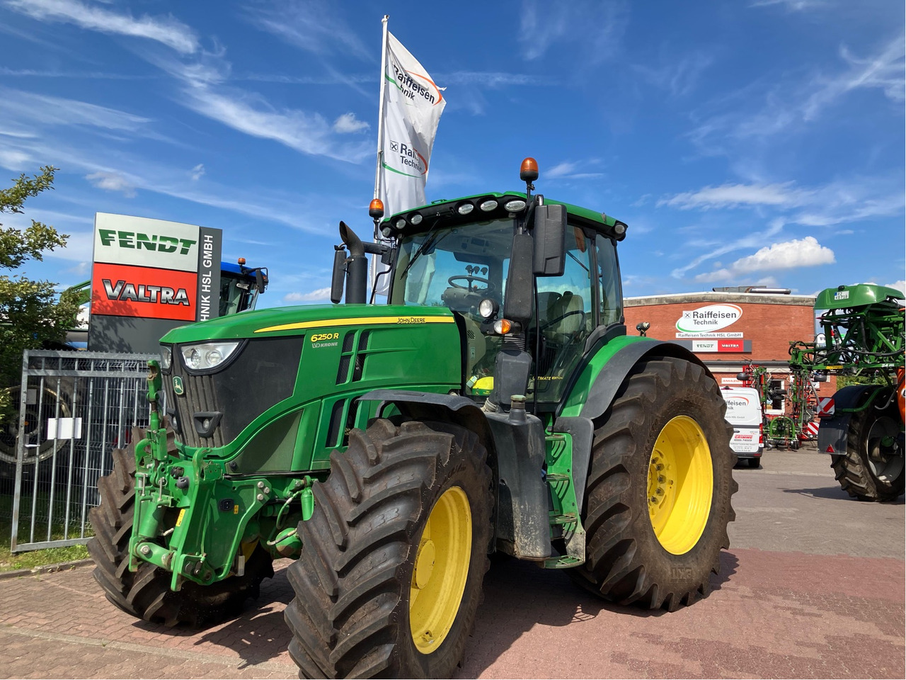 John Deere 6250 R - جرار: صورة 1 John Deere 6250 R - جرار: صورة 1
