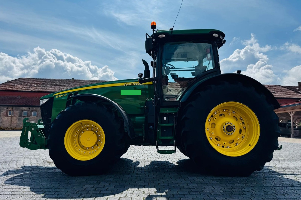John Deere 8270R - جرار: صورة 1 John Deere 8270R - جرار: صورة 1