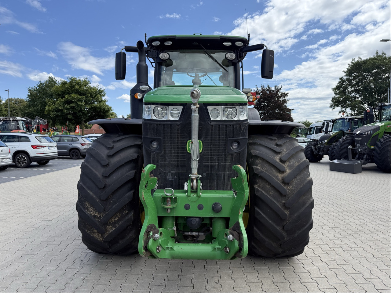 John Deere 8370R PowerShift - جرار: صورة 4 John Deere 8370R PowerShift - جرار: صورة 4