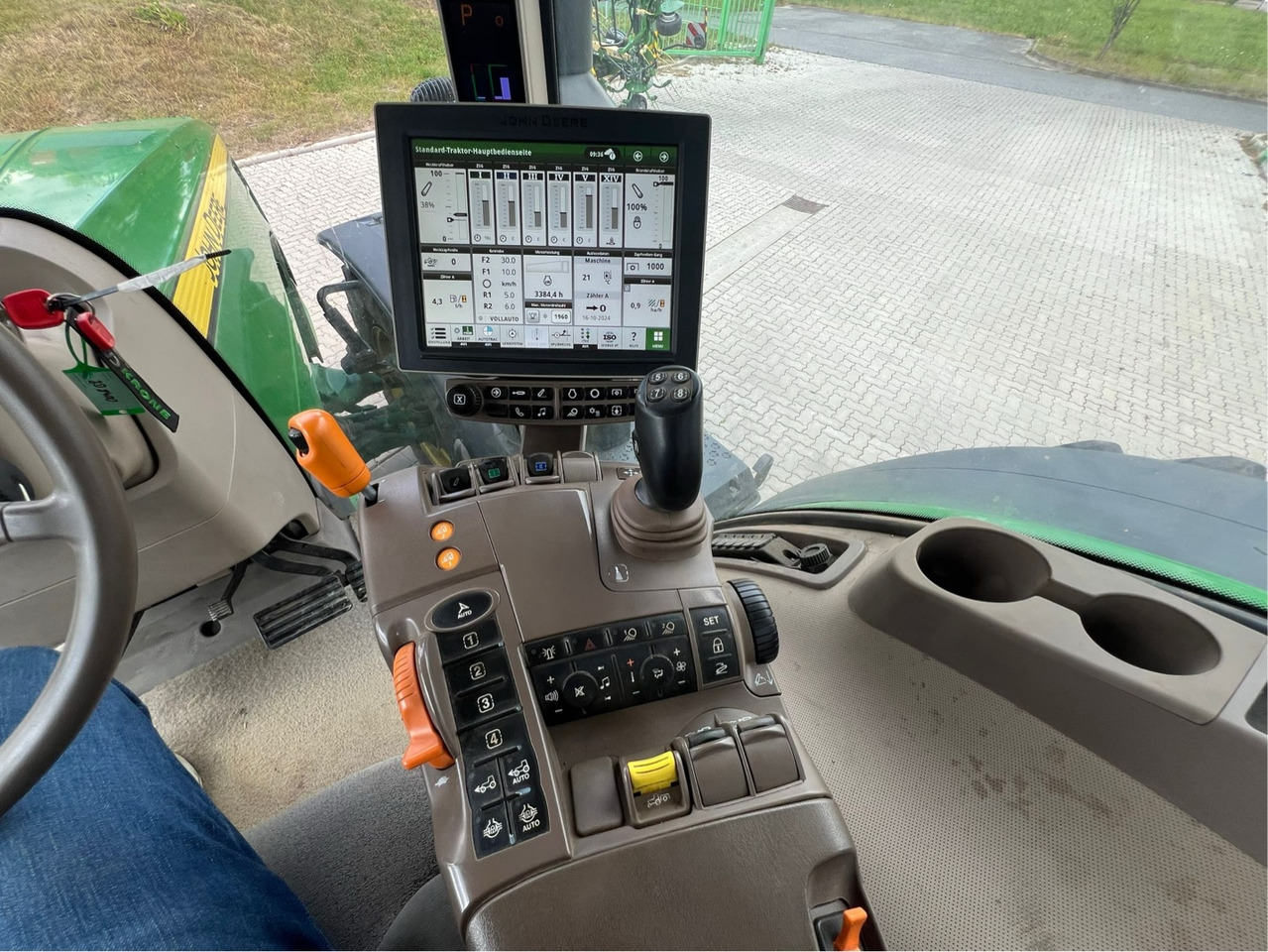 John Deere 8400 R - جرار: صورة 3 John Deere 8400 R - جرار: صورة 3