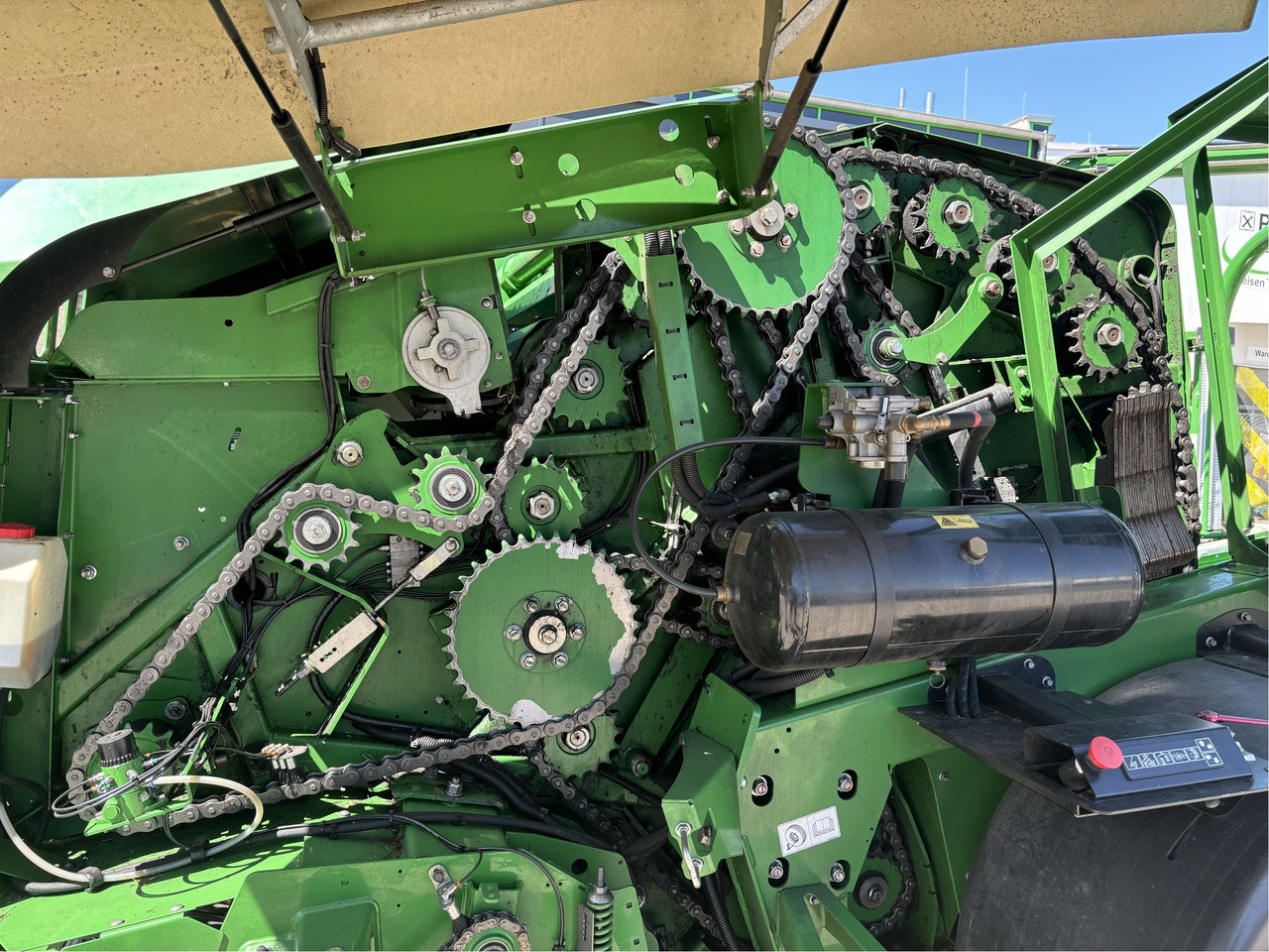 John Deere Presswickelkombination C441R - معدات تيبيس التبن: صورة 5 John Deere Presswickelkombination C441R - معدات تيبيس التبن: صورة 5