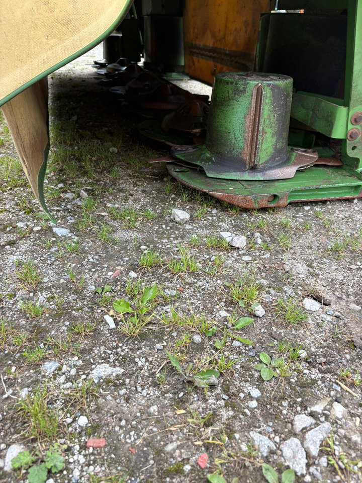 Krone Easy Cut F 320 - جزازة العشب: صورة 2 Krone Easy Cut F 320 - جزازة العشب: صورة 2