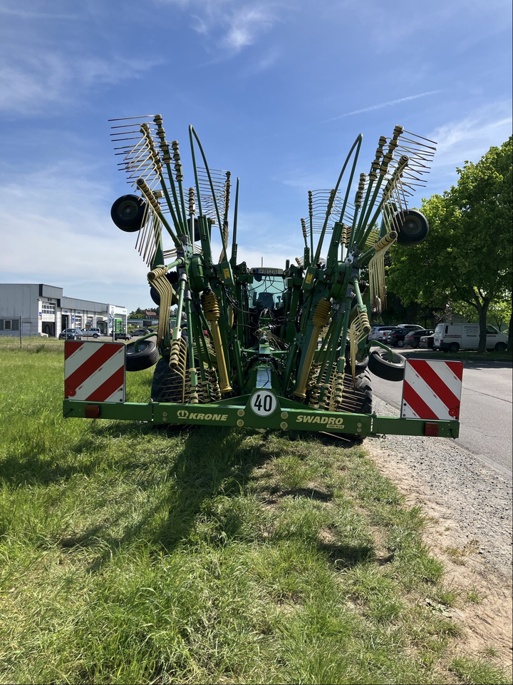Krone Schwadro 1400 Plus - آلة تيبيس العشب/ آلة جمع العشب: صورة 5 Krone Schwadro 1400 Plus - آلة تيبيس العشب/ آلة جمع العشب: صورة 5