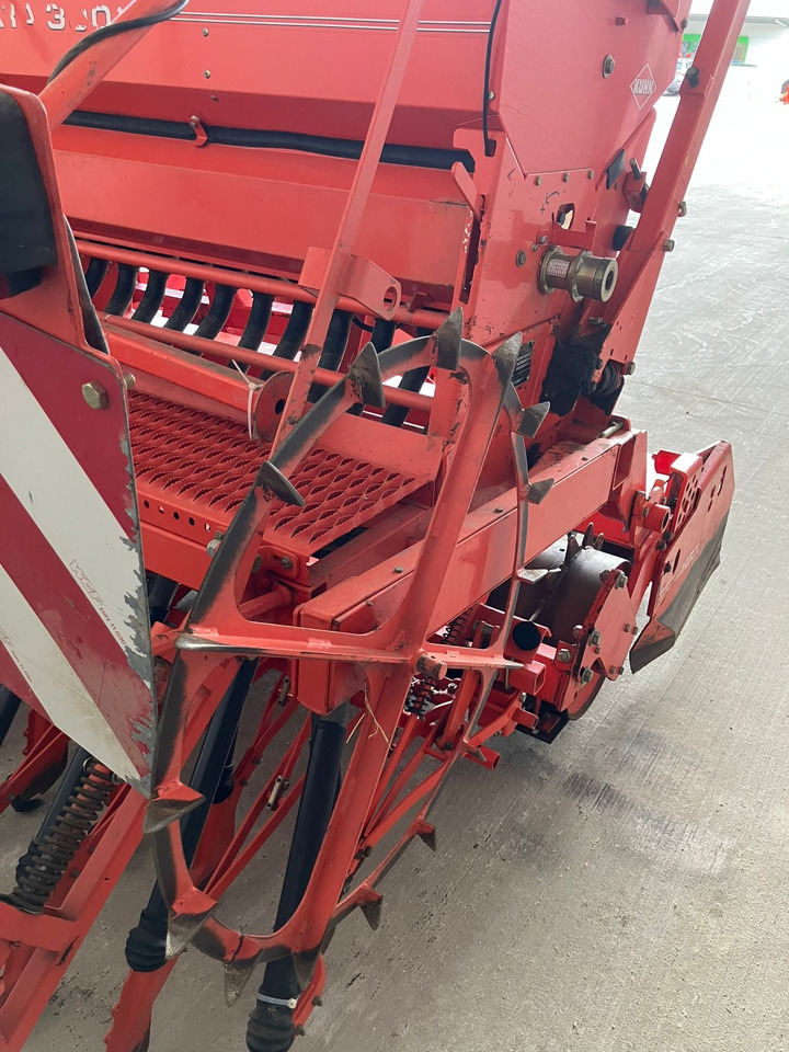 Kuhn Drillmaschinen - آلة البذر: صورة 4 Kuhn Drillmaschinen - آلة البذر: صورة 4