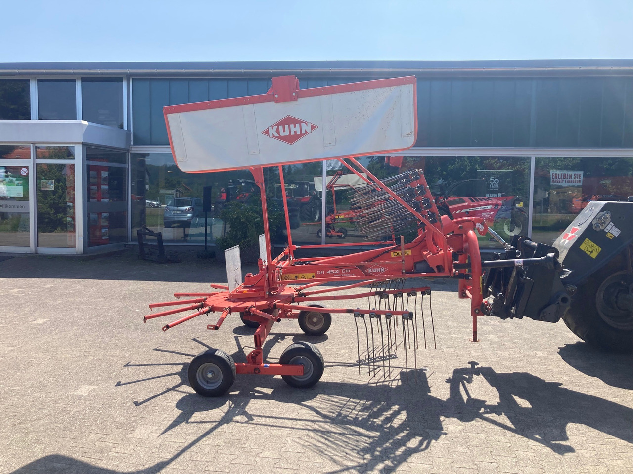 Kuhn Schwader GA 4521 - آلة تيبيس العشب/ آلة جمع العشب: صورة 5 Kuhn Schwader GA 4521 - آلة تيبيس العشب/ آلة جمع العشب: صورة 5